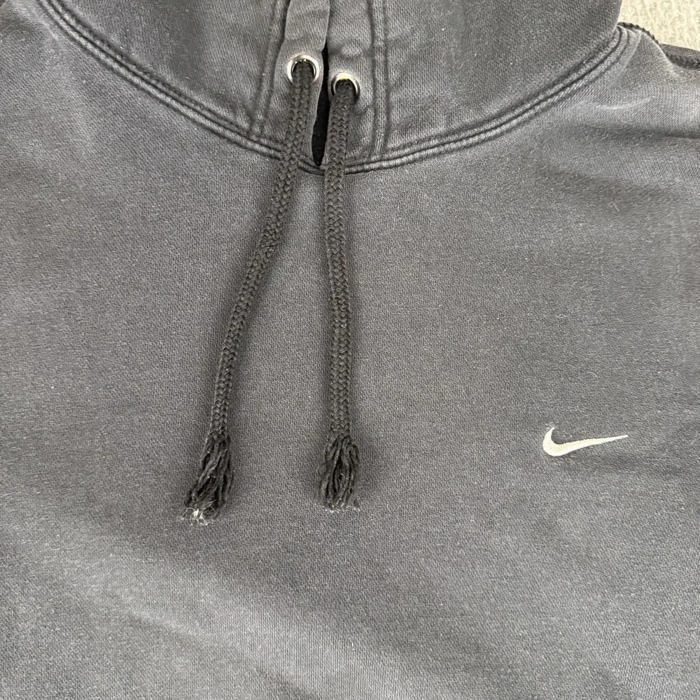 Nike Hoodie Mens Medium Black Pullover Solid‎ Swoosh Logo Hooded Sweatshirt